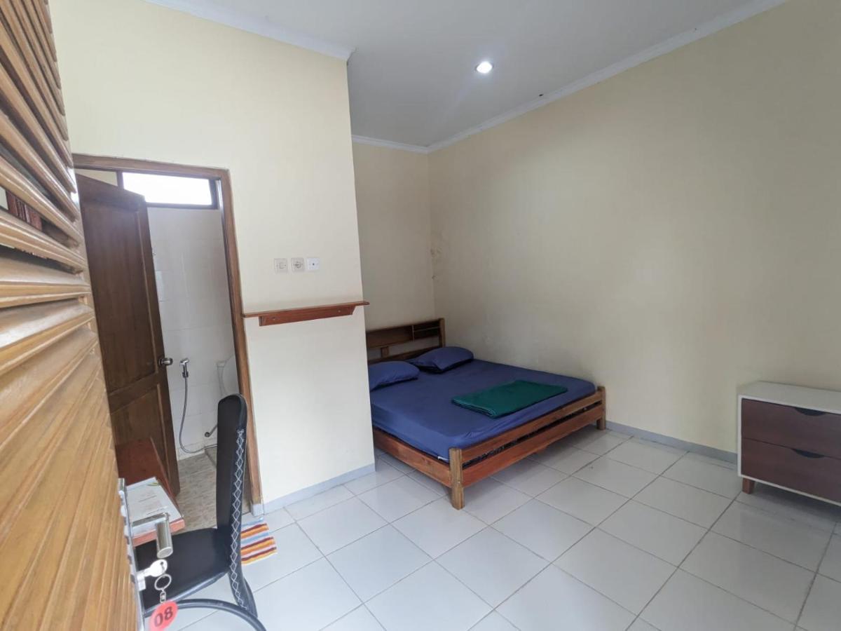 Rumah Pagar Merah Homestay Yogyakarta Eksteriør billede