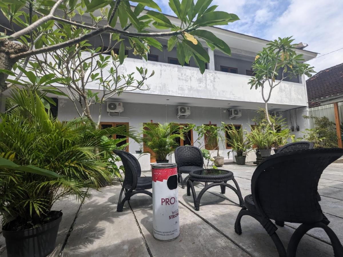 Rumah Pagar Merah Homestay Yogyakarta Eksteriør billede